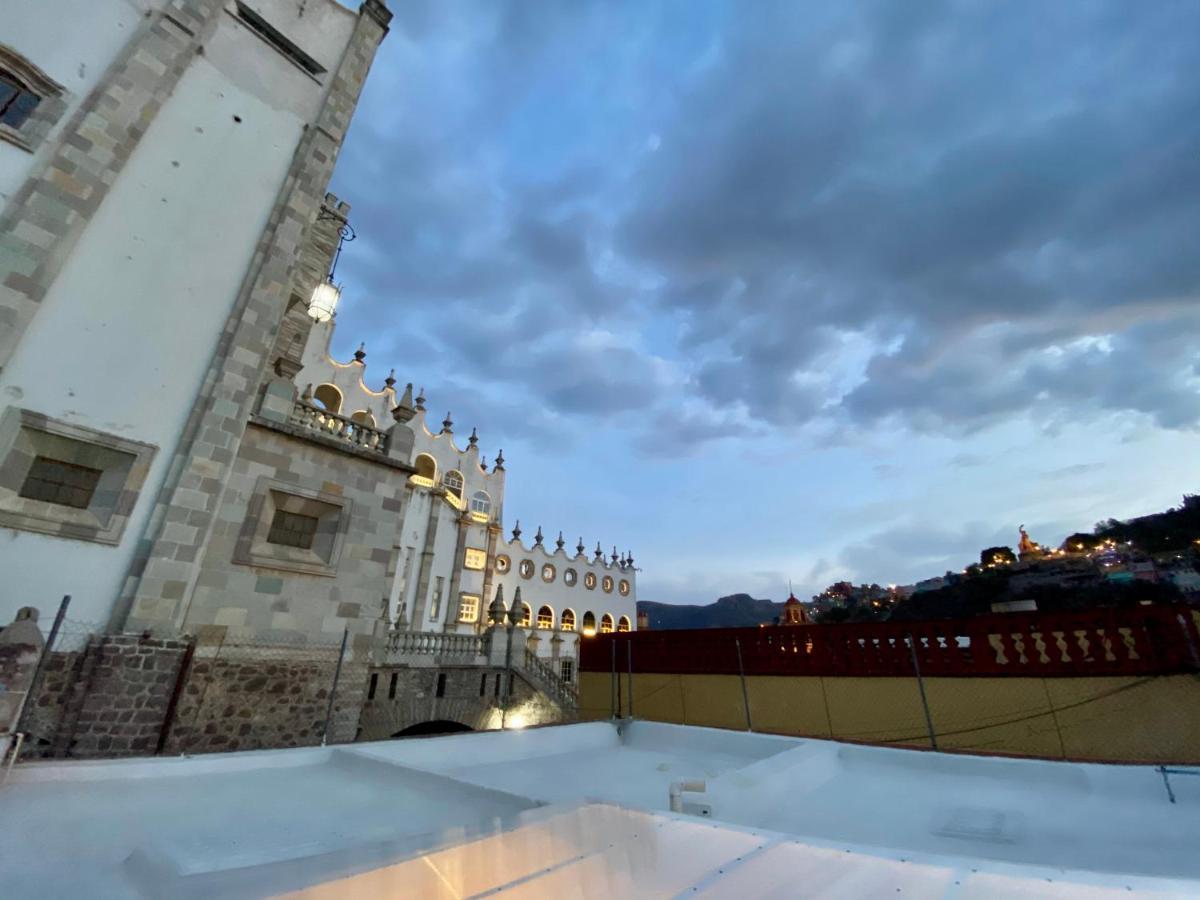 Hotel Universidad Гуанахуато Экстерьер фото